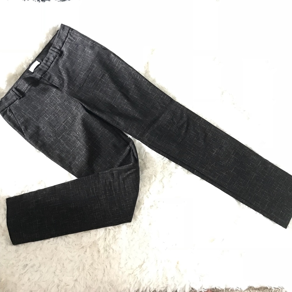 Black and gold straight pants